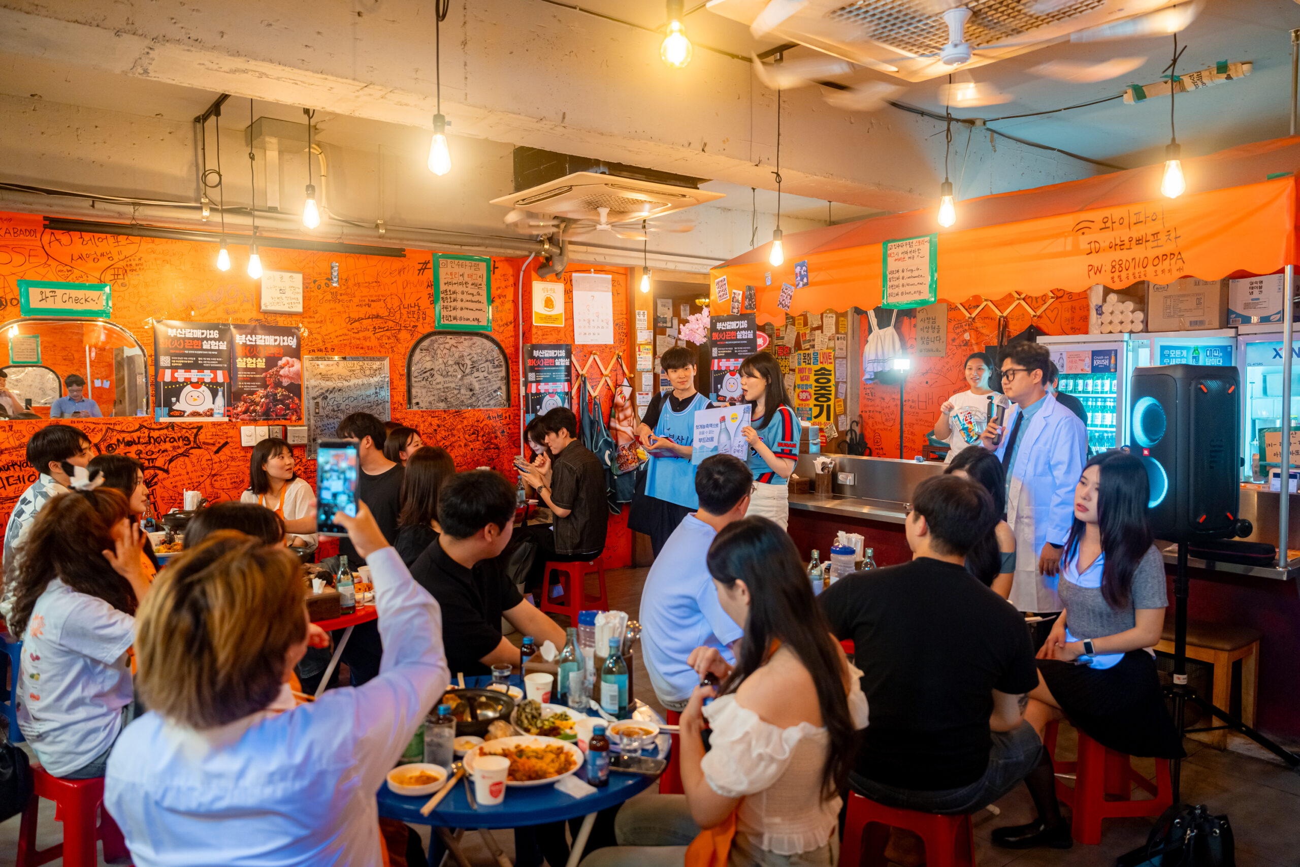 지역 소주 ‘부산갈매기16’, 골목상권 살리는 ‘상생 이벤트’로 주목